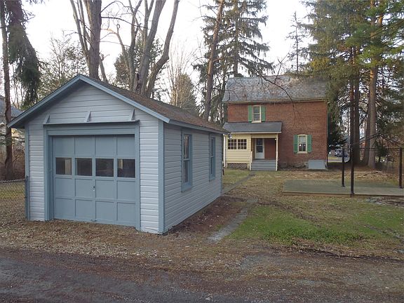 4th image of 733 Bryant St