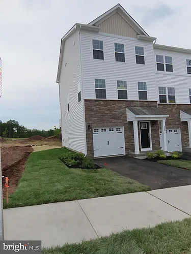 3080 Martha Way Photo 1