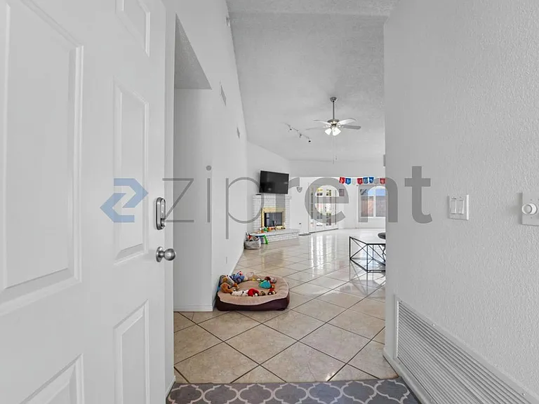 1157 E Encinas Ave — Photo 5