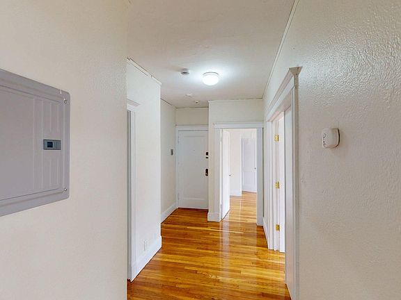 3rd image of 4 Vinal St