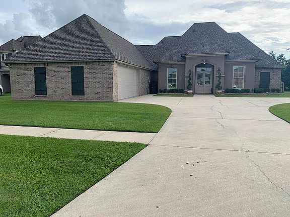 3rd image of 17668 Lake Vista Dr