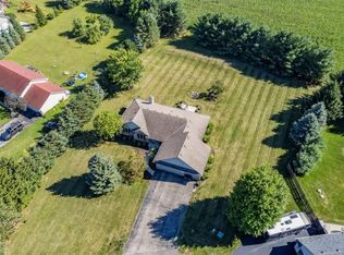 W3555 Willow Bend Ct, Lake Geneva, WI 53147