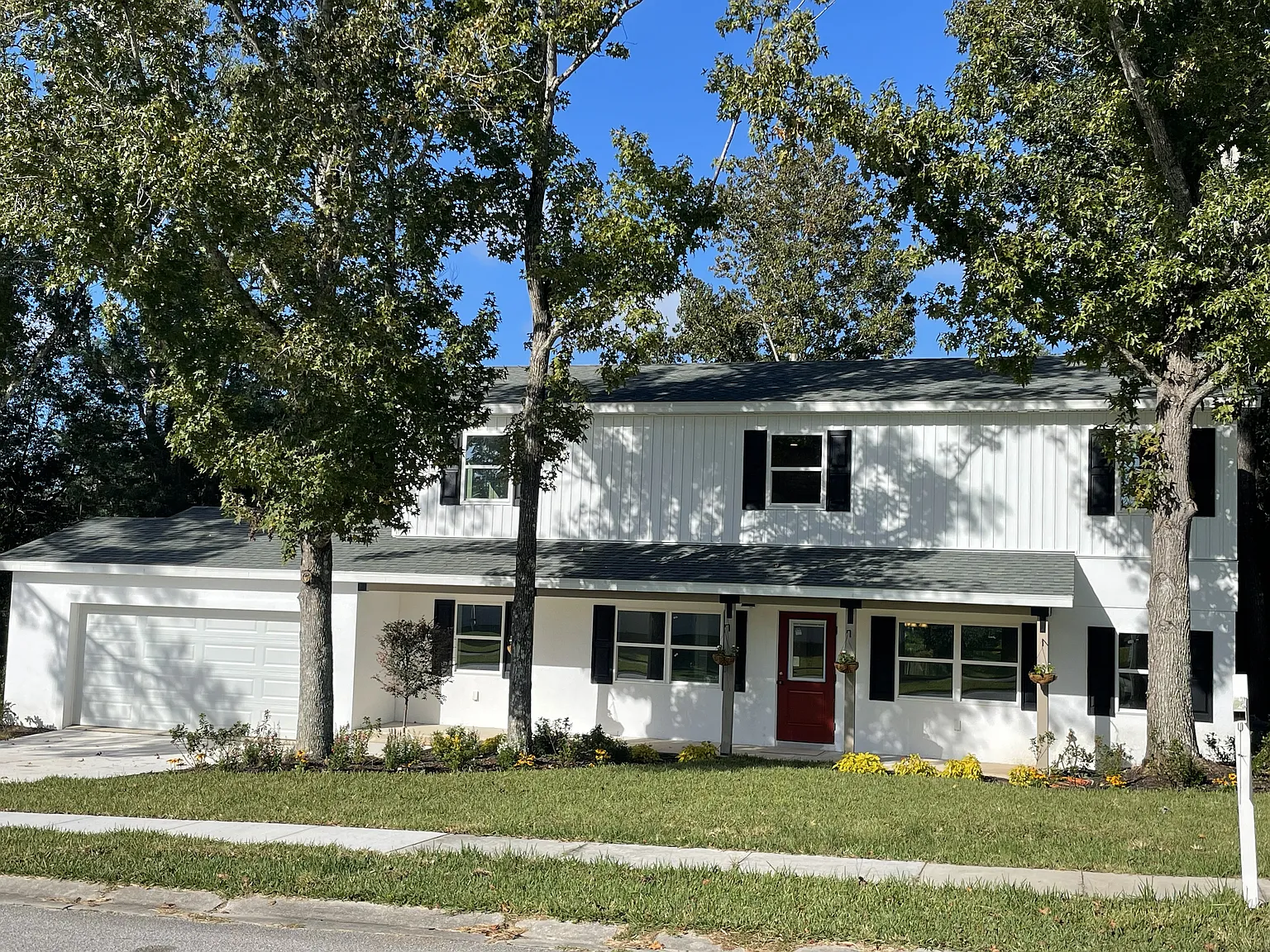 4 bed, 2112 sqft, $2,775 — Photo 1