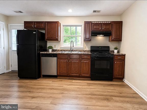 4th image of 12431 El Segunda Ln