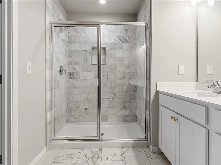 6504 Brooklake Ct — Photo 10