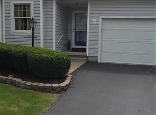 121 Greenfield Oval NW, Warren, OH 44483