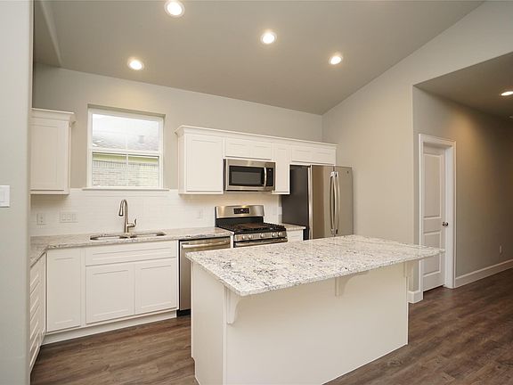 3rd image of 1137 4th St