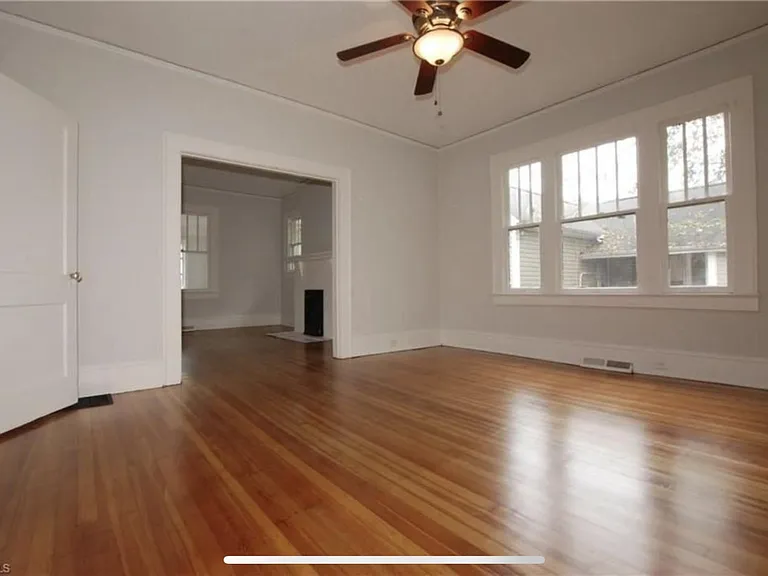 140 W Acadia Ave — Photo 9