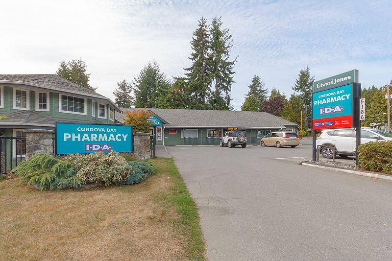 Saanich Apartment for rent - 2 Bedrooms — photo 67