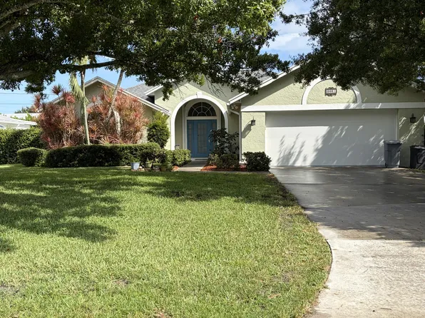 8081 SE Helen Ter, Hobe Sound, FL 33455