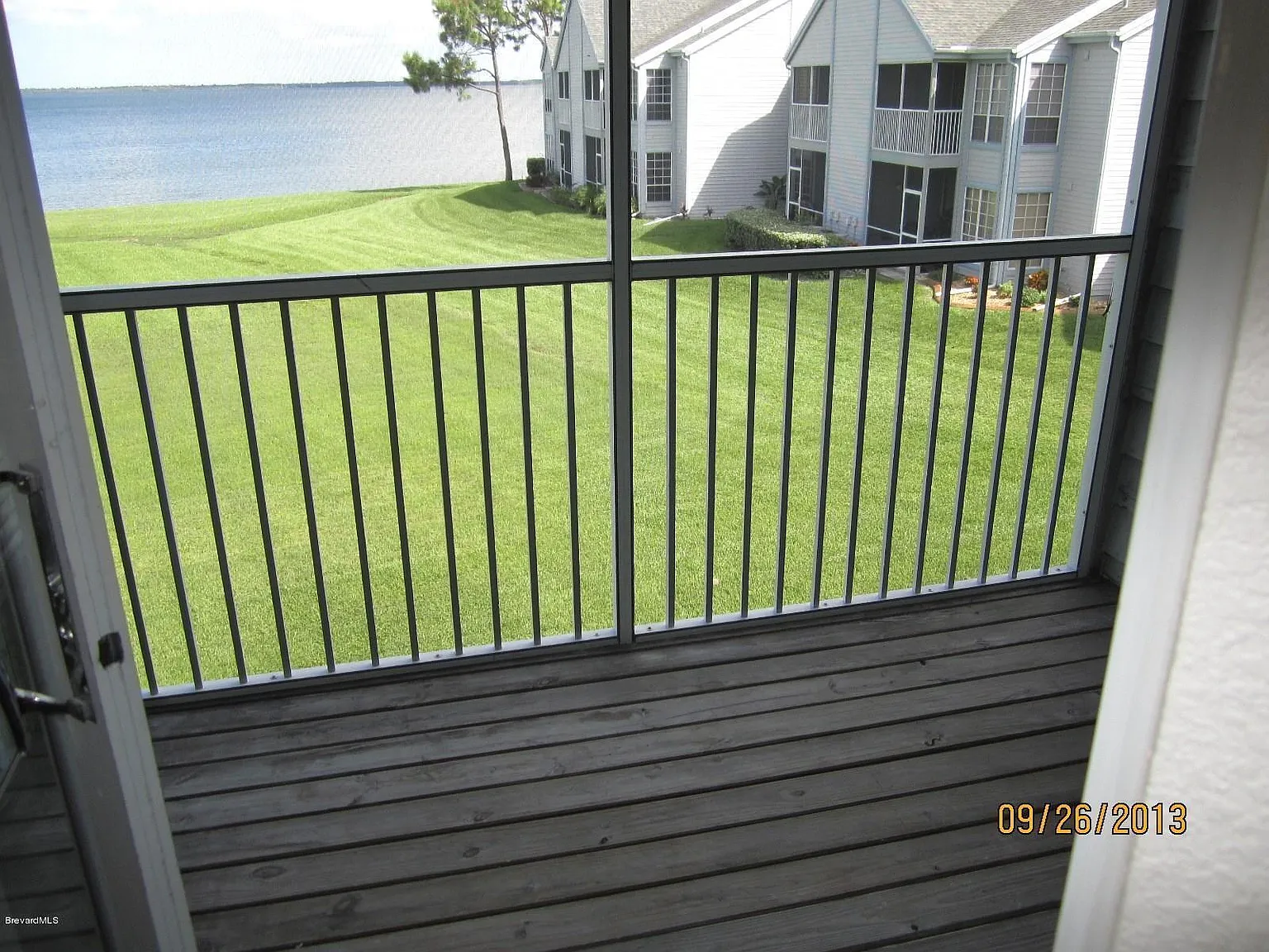 2 bed, 2.0 bath, 1002 sqft, $1,750 — Photo 1