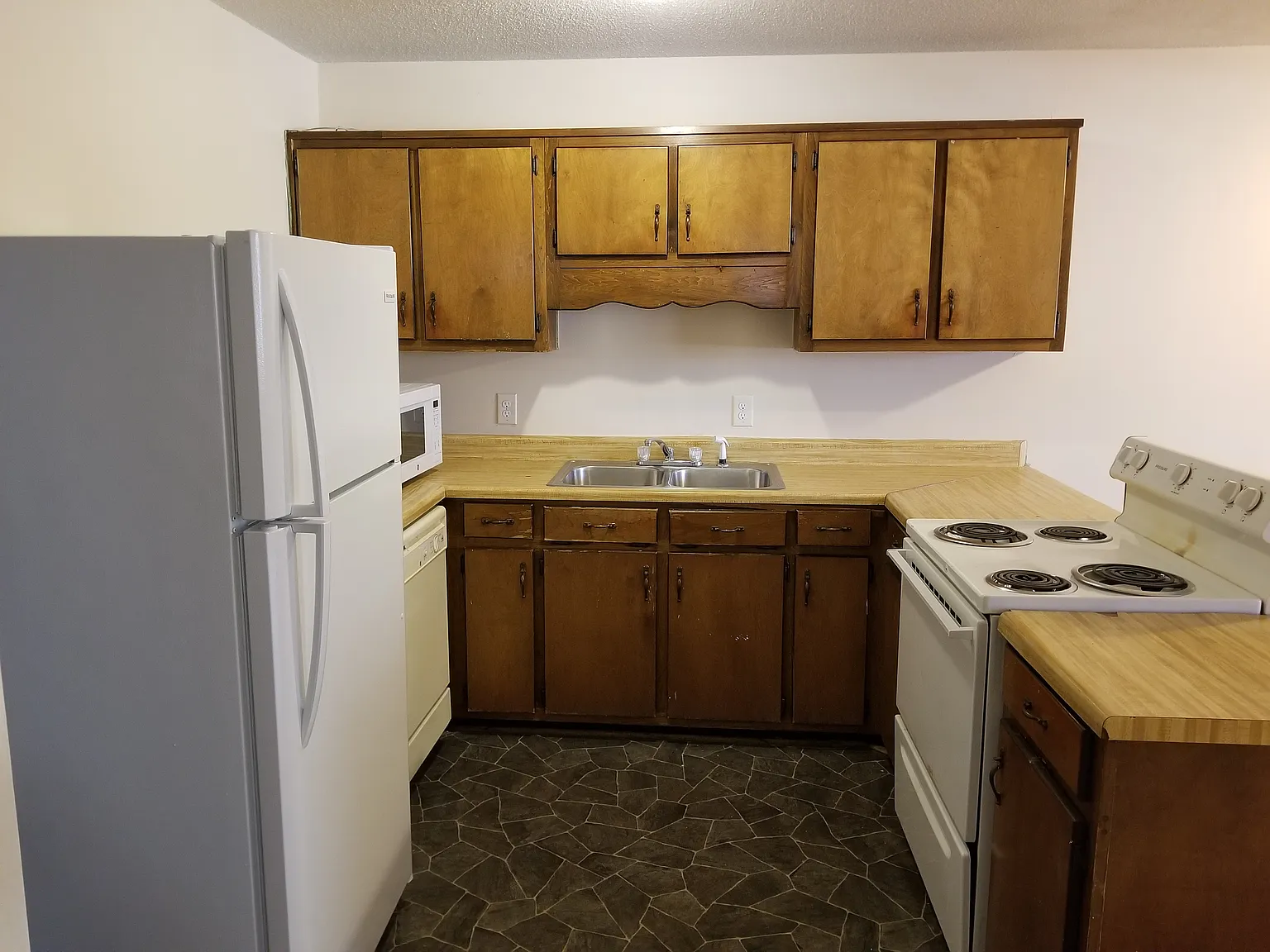 2 bed, 1000 sqft, $1,125 — Photo 3