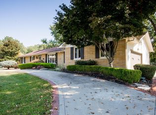 300 Revere Rd, Columbus, OH 43213