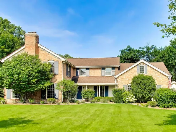 2113 Middlefork Rd, Northfield, IL 60093