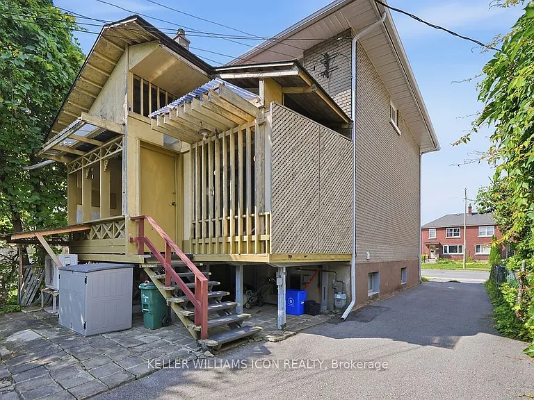 873 Woodroffe Ave — Photo 36
