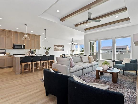 4th image of 4301 Tropic Way
