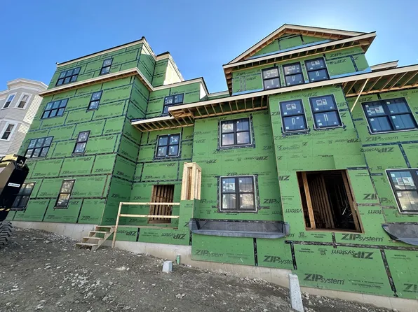 61 Montebello Rd #1, Jamaica Plain, MA 02130