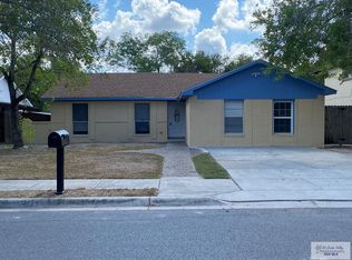 5 Wood Hollow Dr, Brownsville, TX 78521