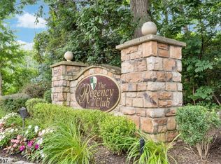 901 Regal Blvd, Livingston, NJ 07039
