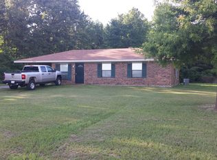 10332 Vivian Airport Rd, Vivian, LA 71082