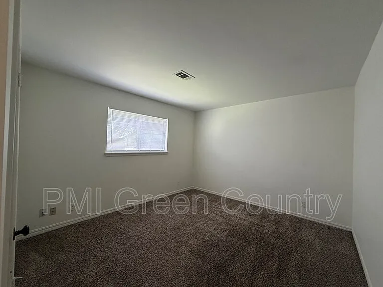 8174 E 31st Pl — Photo 12