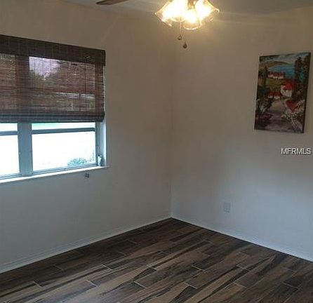 4th image of 6721 Hibiscus Ave S