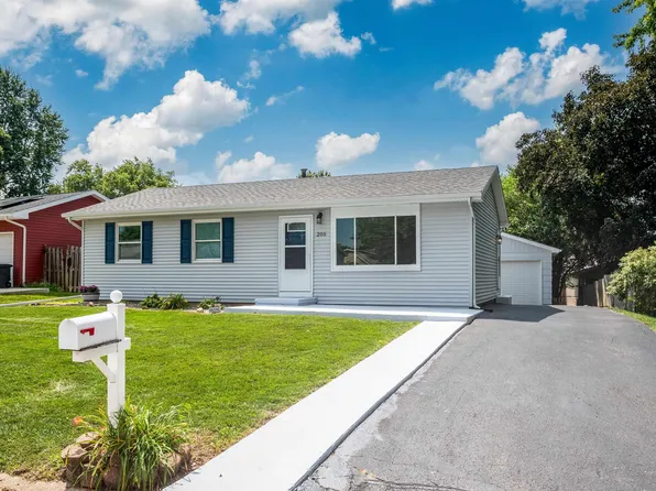 205 Mimosa Ln, Washington, IL 61571
