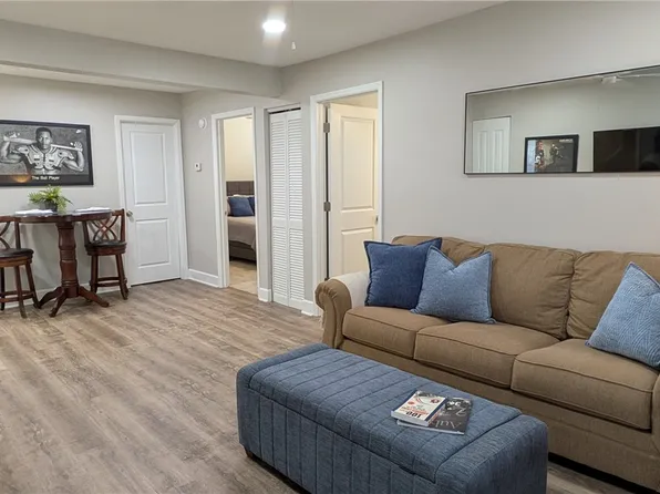 210 N Ross St APT F, Auburn, AL 36830