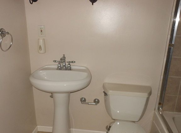 5th image of 156 Moorewood Ave