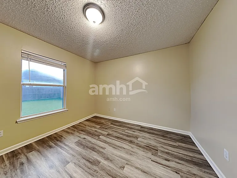 2793 Crumplehorn Ln — Photo 14