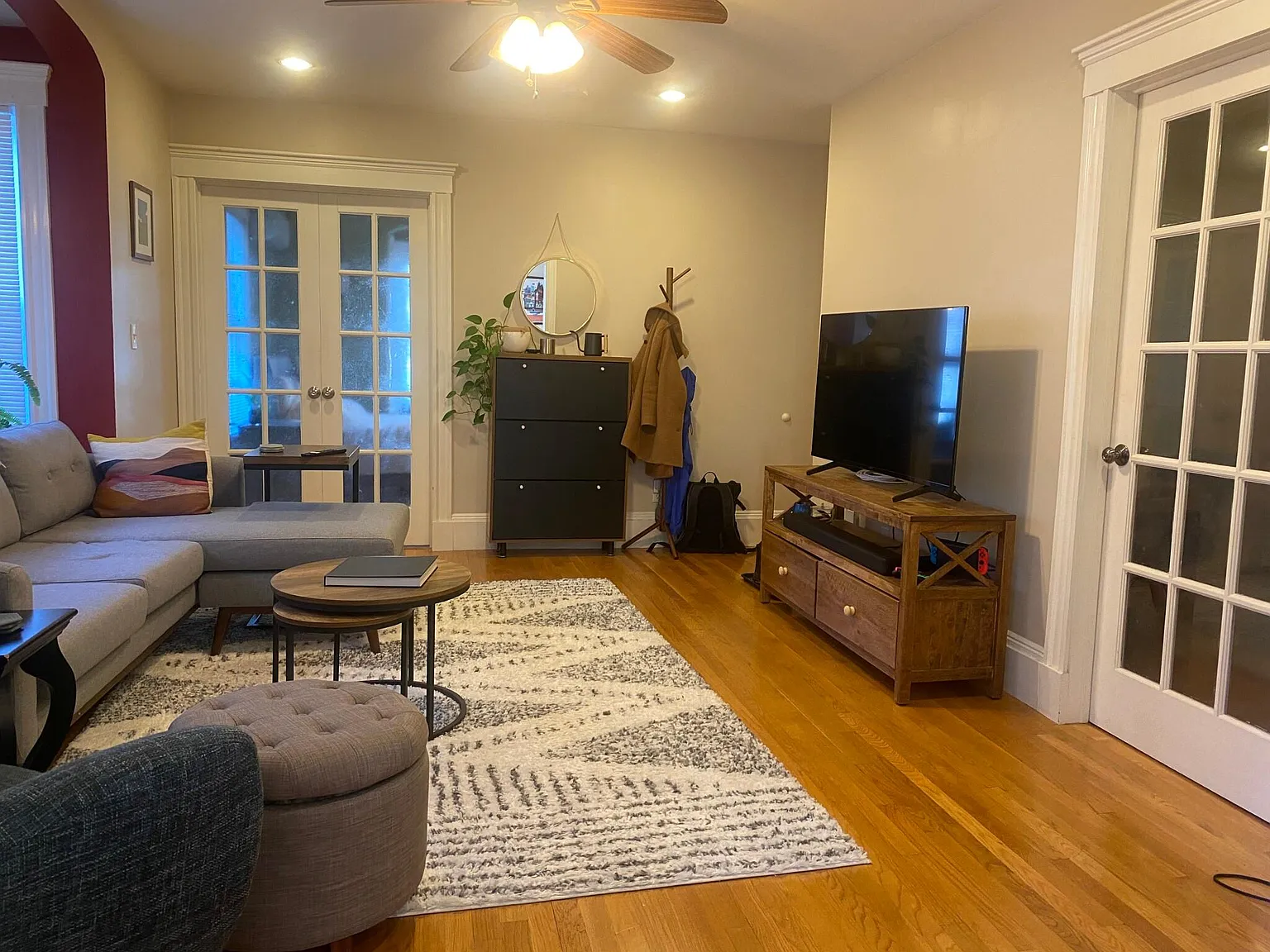 2 bed, 837 sqft, $3,225 — Photo 3