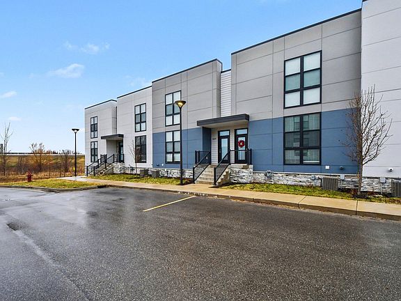 3rd image of 6029 Port View Dr SE