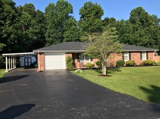 204 Sunset Dr, Lawrenceburg, KY 40342