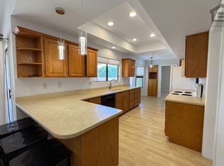 17211 N Desert Glen Dr, Sun City West, AZ 85375