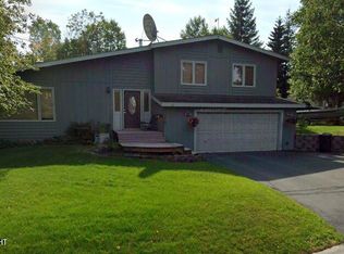 2710 Pelican Dr, Anchorage, AK 99502