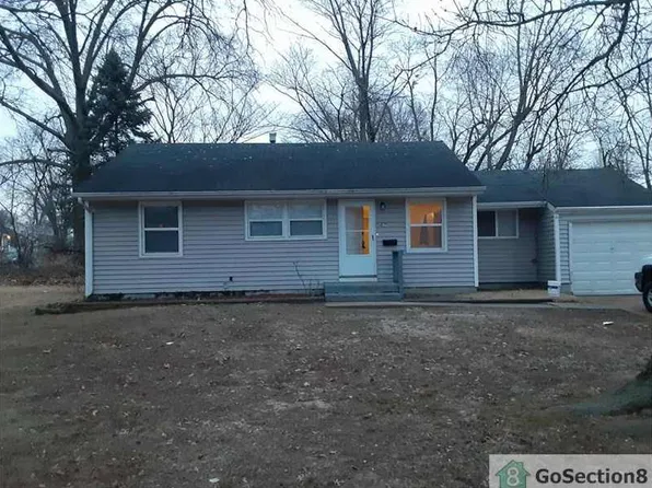271 Estridge Rd, Saint Louis, MO 63137