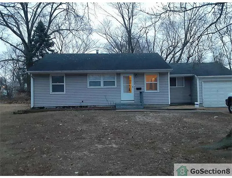 271 Estridge Rd photo 1