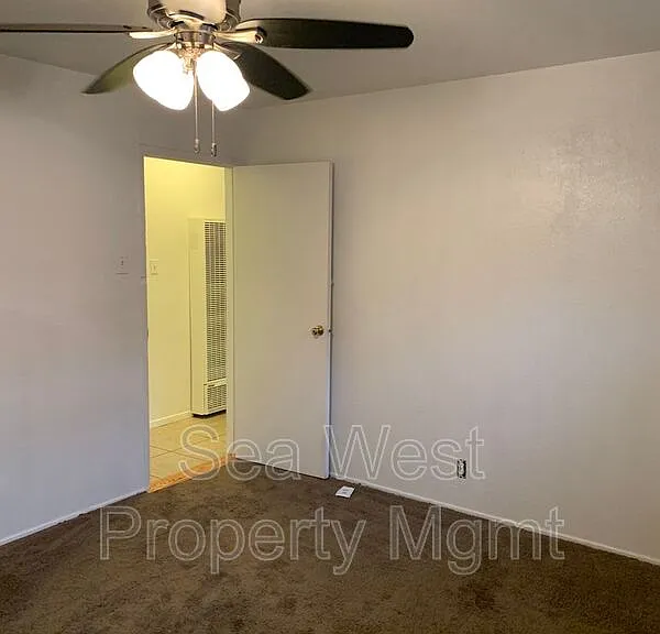 123 W Jason St #C — Photo 11