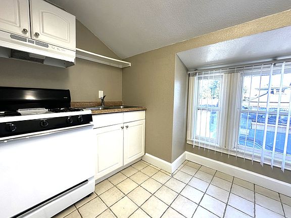2nd image of 233 20th St APT 4