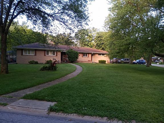 3rd image of 8244 Greenwood Ave