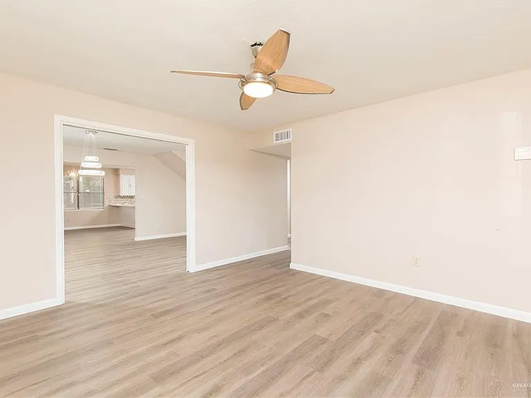 2504 Pecan Ave — Photo 5