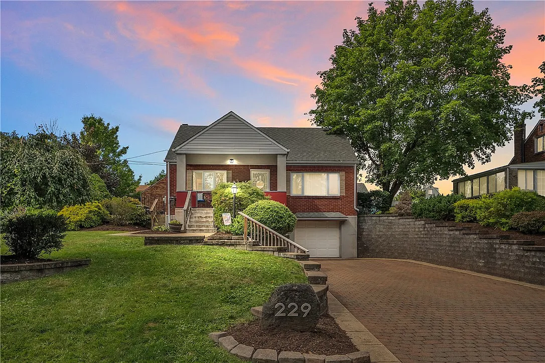 229 E Patty Ln photo 1