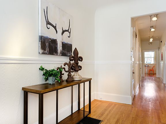 2nd image of 221 Eureka St