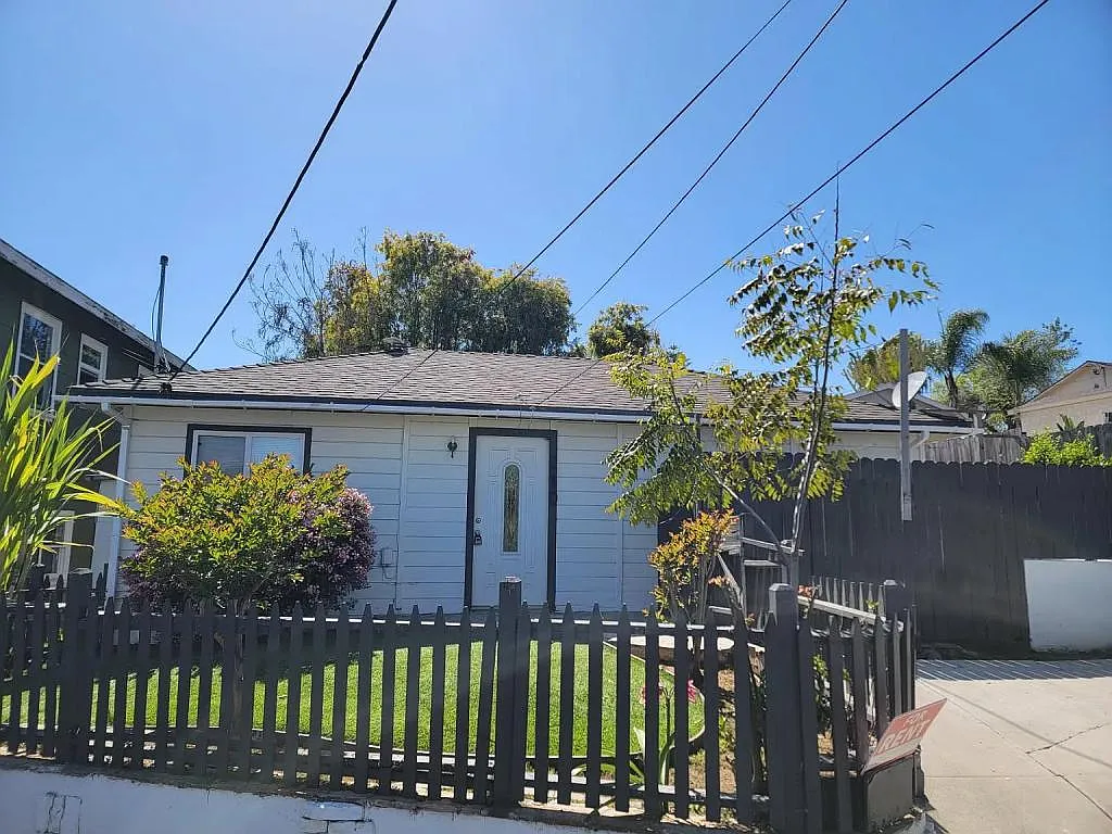 210 Goetting Way — Photo 1