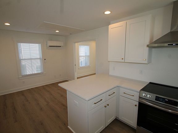 5th image of 1207 E 33rd St #A