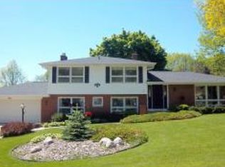 256 Terraview Dr, Green Bay, WI 54301