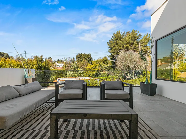 12125 W Sunset Blvd — Photo 41