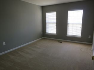 15561 John Diskin Cir #261, Woodbridge, VA 22191