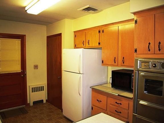 3rd image of 163 Milandy St