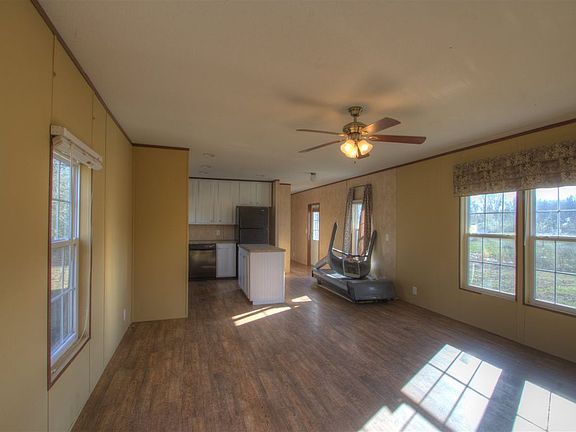 4th image of 1500 County Road 4234